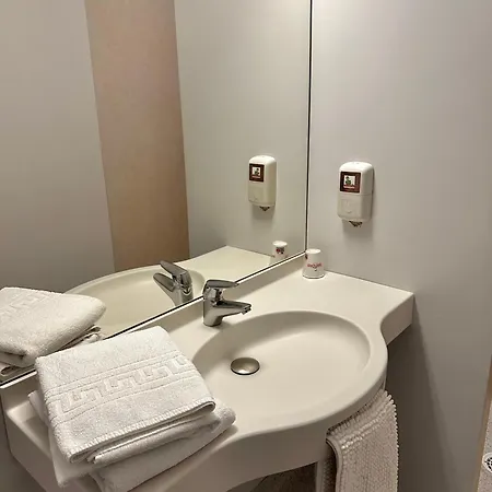 Отель Fasthotel *