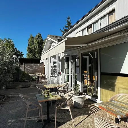 Fasthotel 호텔 라발