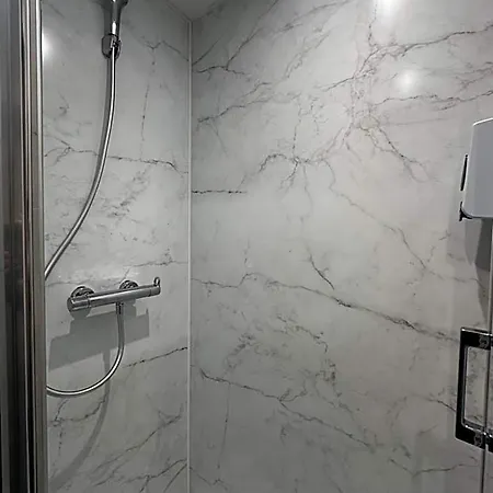 Hotel Fasthotel 2*